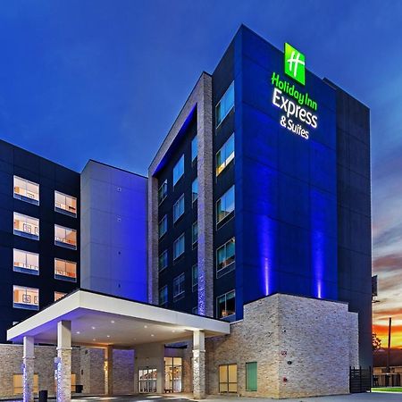 Holiday Inn Express & Suites - Houston - N Downtown, An Ihg Hotel Exterior photo